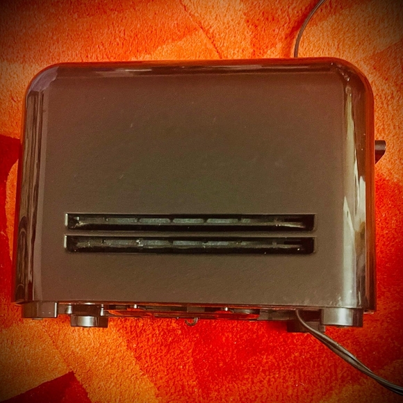 Cuisinart Metal Classic 2-Slice Toaster Brushed Stainless. Excellent Condition. - Picture 4 of 4